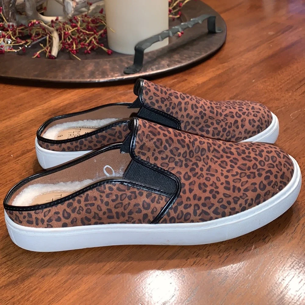 TIME AND TRU LEOPARD ANIMAL PRINT MULE SNEAKER SIZE 9